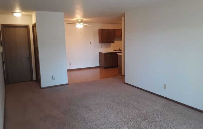 2 beds, 1 bath, 926 sqft, $925, Unit 206