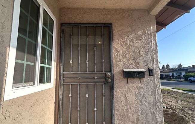 Spacious 3 Bedroom 2 Bathroom House Fully Renovated