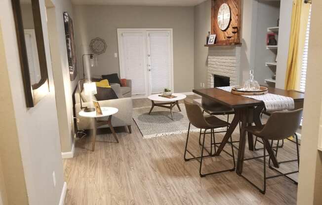 Oakwood Creek Apartments living and dining area with decor