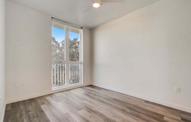 1 bed, 1 bath, 607 sqft, $1,950, Unit 807