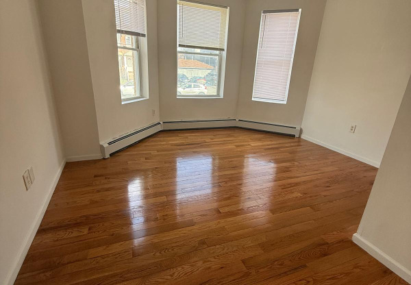 101 103 SHULTAS PL