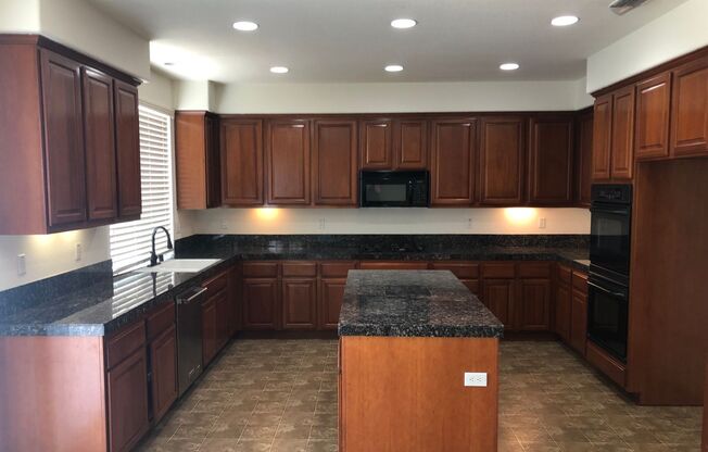 Well Maintained Stoneridge West Village Home!