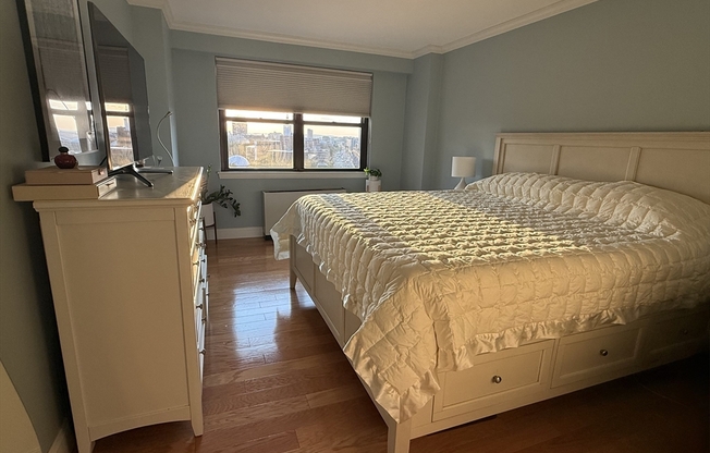 1 bed, 1 bath, 832 sqft, $3,500, Unit 12C