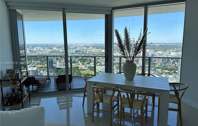 2 beds, 2.5 baths, $5,500, Unit # 4701