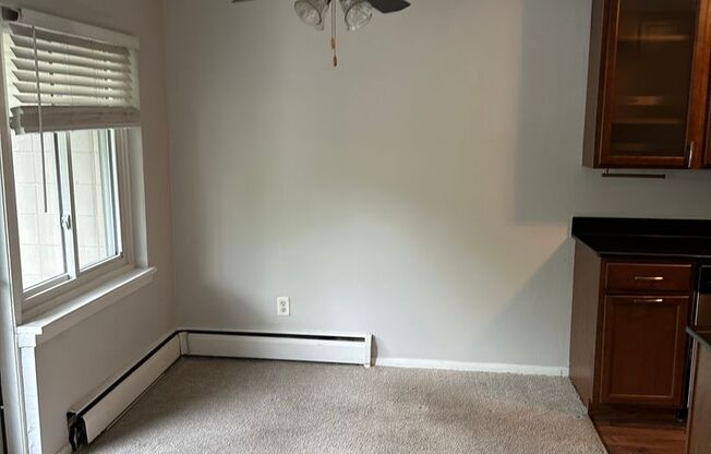 2 beds, 1 bath, 840 sqft, $1,495, Unit 201 (R)