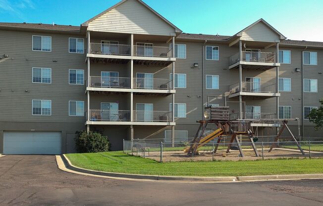 2 beds, 1 bath, $1,130, Unit A-204