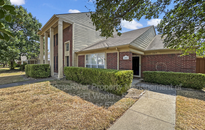 2417 Forestbrook Dr