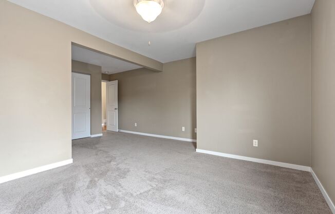 2 beds, 1 bath, 863 sqft, $1,690, Unit 307