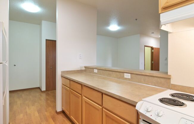 2 beds, 1 bath, $1,700, Unit 104