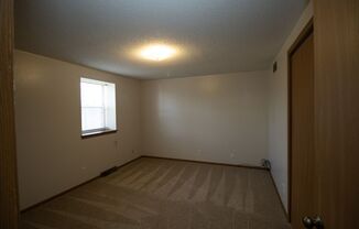 2 beds, 1.5 baths, $950, Unit 1222 Spurgeon Ct