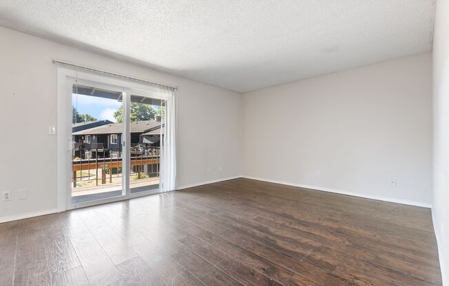 2 beds, 1 bath, 864 sqft, $1,349, Unit #30