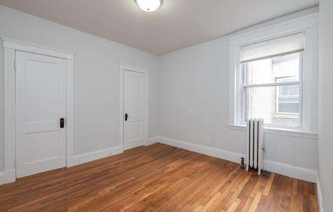 Studio, 1 bath, 329 sqft, $2,400, Unit 47