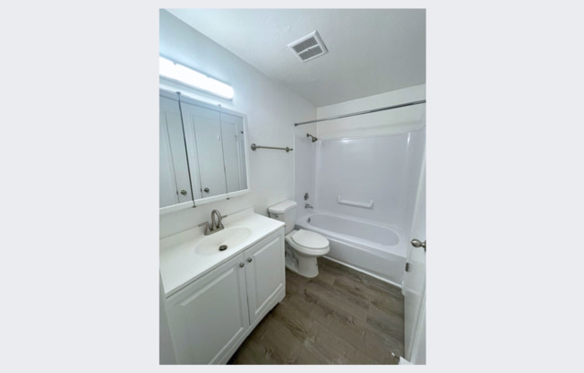 2 beds, 1 bath, 750 sqft, $1,700, Unit #401