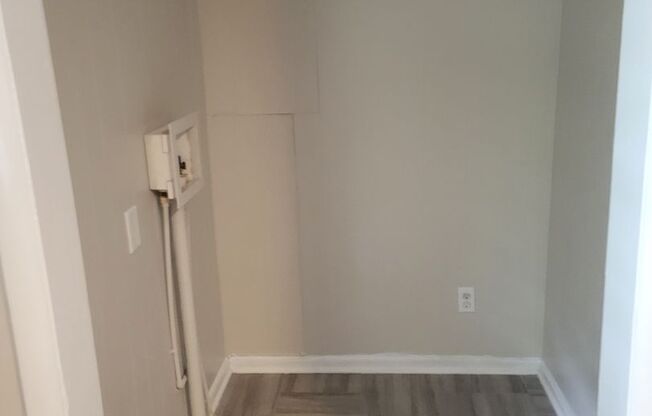 3 beds, 2 baths, $1,200