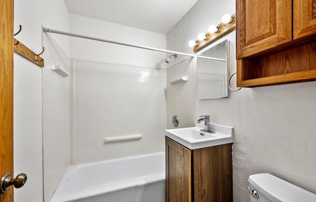 2 beds, 1 bath, $1,219.99, Unit 1143-02