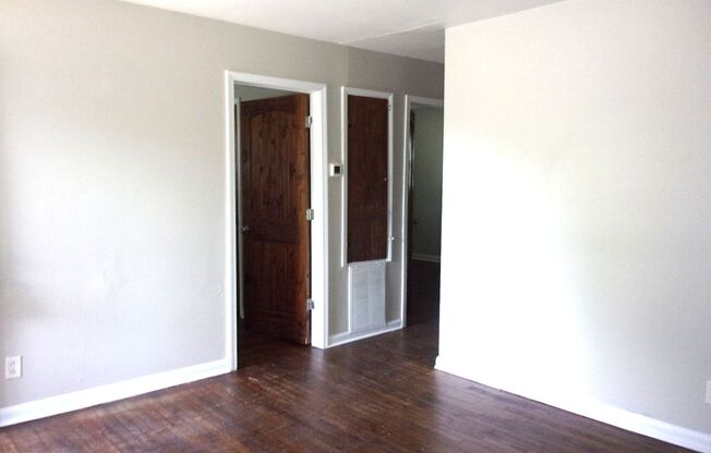 2 Bedroom 1 Bath Home Minutes from Uptown Charlotte
