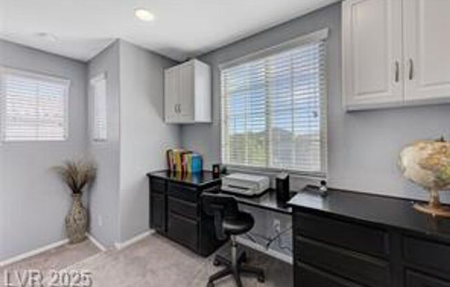 Stunning 3 Bedroom 2.5 baths ready to be called home!
