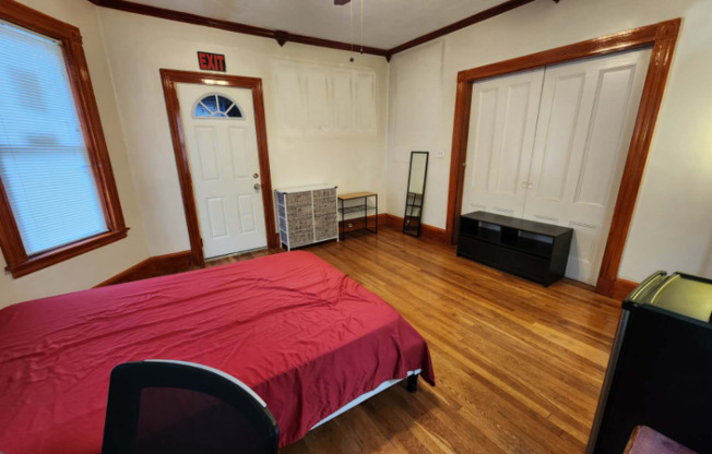 8 Price St Master Bedroom
