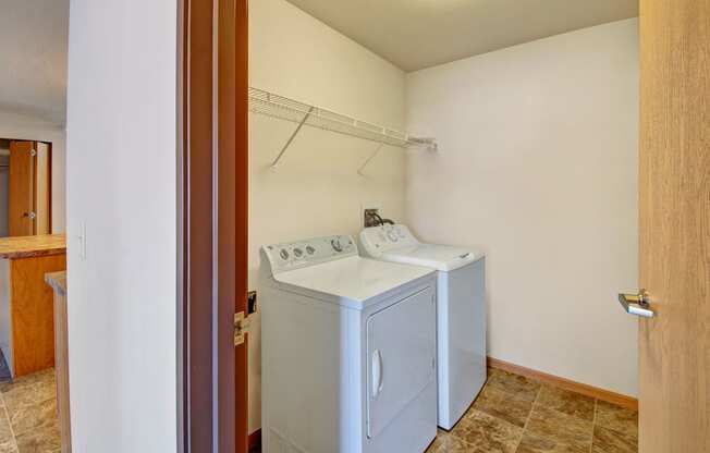 Roosevelt East In-unit Laundry Apartment for rent Williston, ND