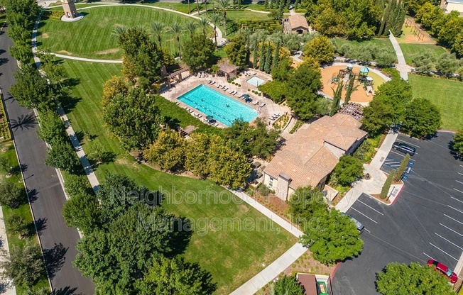 3851 LOYOLA LN