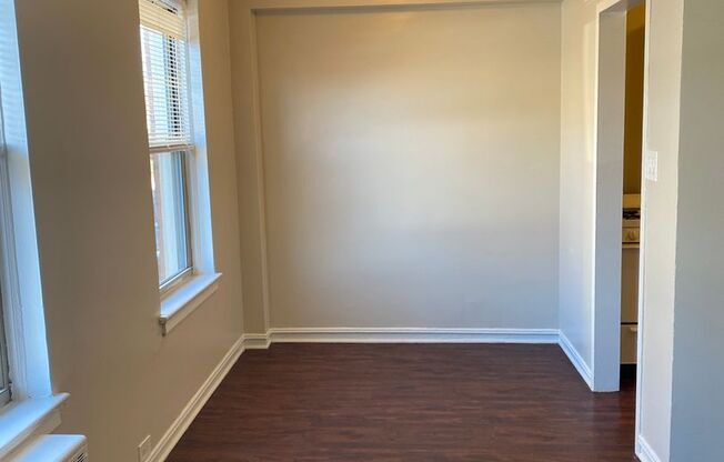 1 bed, 1 bath, 650 sqft, $1,050, Unit 105