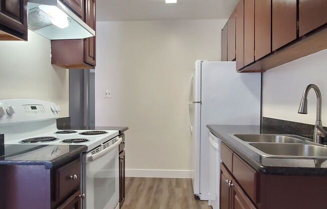 2 beds, 1 bath, $2,495