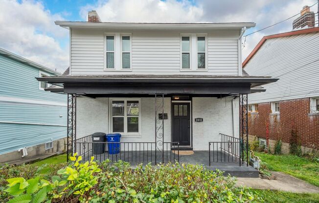 Beautiful 3 bedroom home in Beechview available March 15!