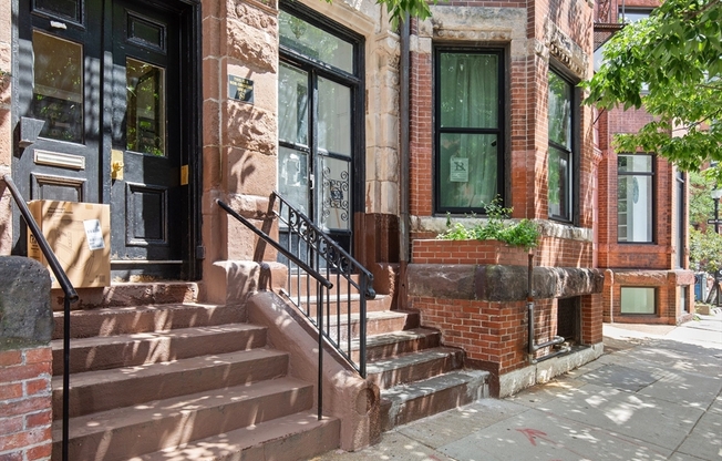 50 HEREFORD ST