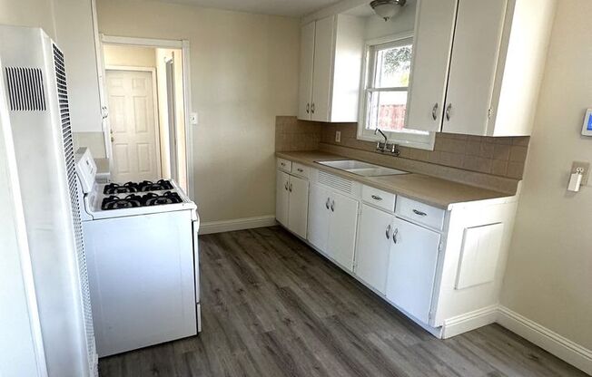 3 beds, 1 bath, $1,800