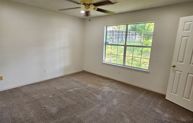 2 beds, 1 bath, $1,350