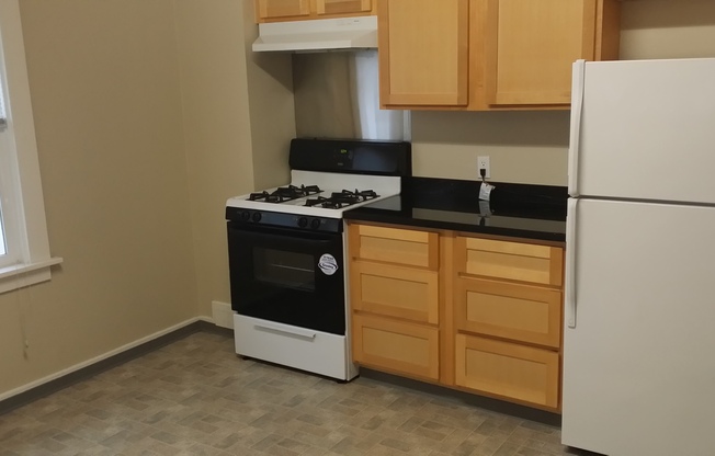 Welcome Home to 1055-B Grand Avenue, South San Francisco!