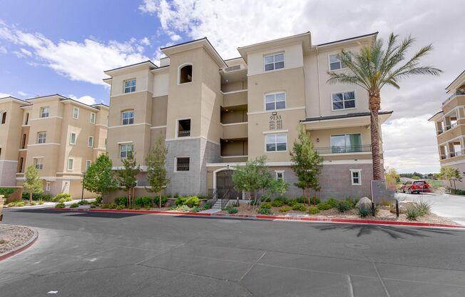 LUXURY 2BEDROOM IN MIRA VILLA W/ STRIP & MTN VIEWS