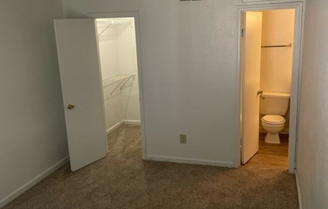 2 beds, 2 baths, 1,038 sqft, $1,215, Unit 1406