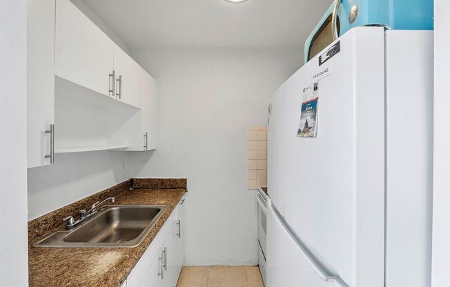 1 bed, 1 bath, $1,600, Unit 6