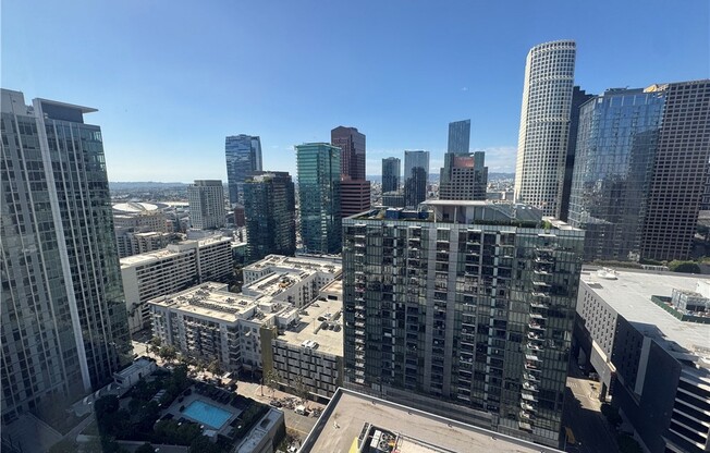 2 beds, 2 baths, 1,320 sqft, $4,100, Unit 2203