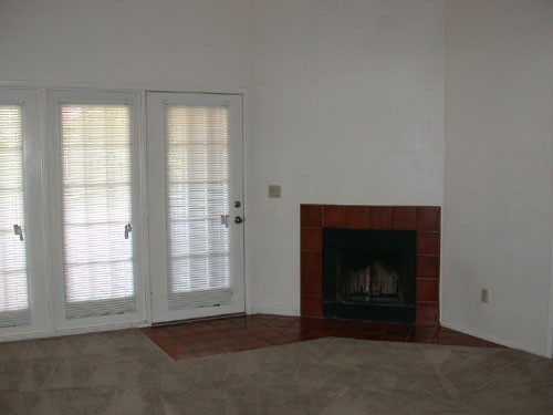 Spacious 2 bedroom 2 bath Townhouse near Baseline and 48th St.