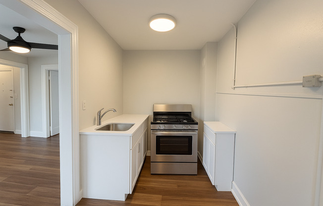 Lincoln Ave Apartments