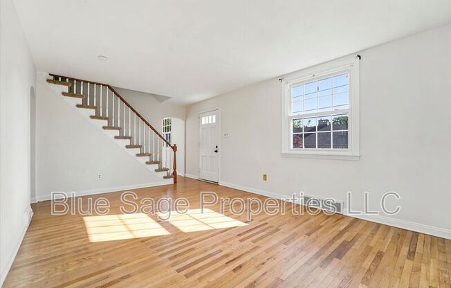 248 E TURNBULL AVE