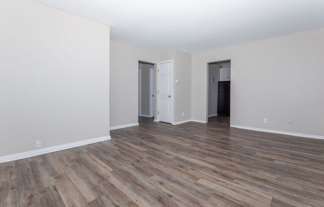 2 beds, 1 bath, 690 sqft, $1,169, Unit 3006-304