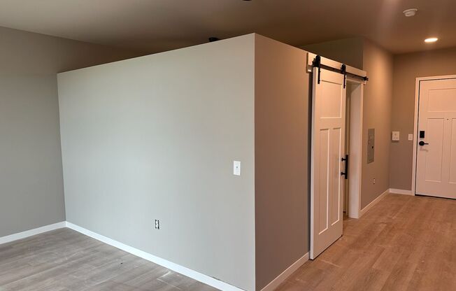 Studio, 1 bath, 612 sqft, $1,575, Unit 5604-309