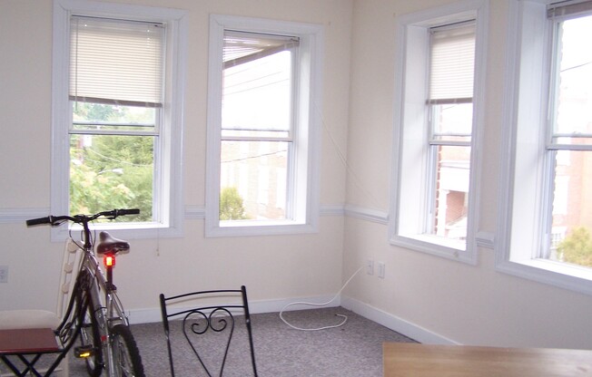 320 W Grace Street