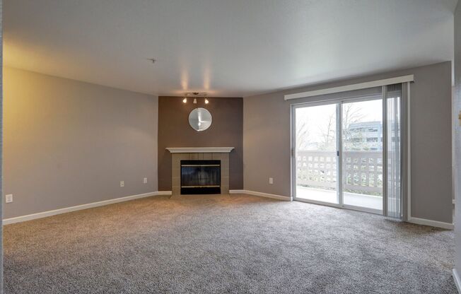 Nicely Maintained 2BR/2BA Renton!  Great Location!