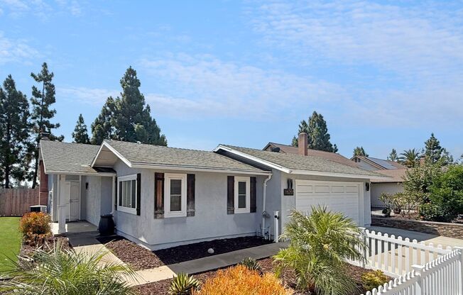 Beautiful 4B/2BA Home in Rancho Peñasquitos Available for Rent!