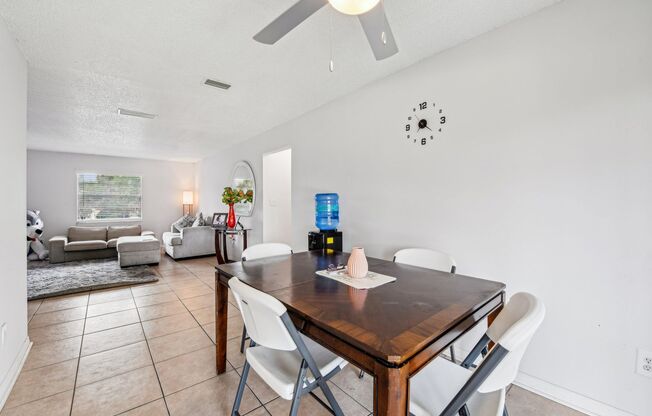 3 beds, 2 baths, 1,300 sqft, $1,800