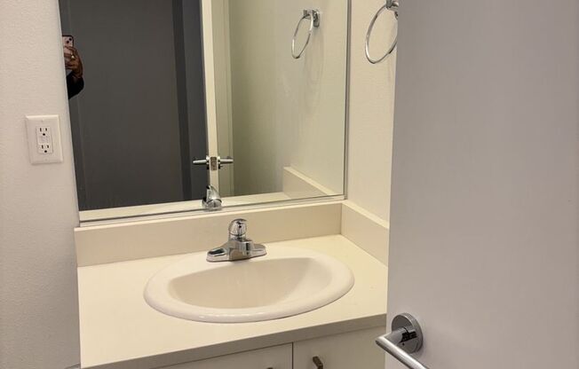 2 beds, 2 baths, 1,080 sqft, $2,095, Unit 206