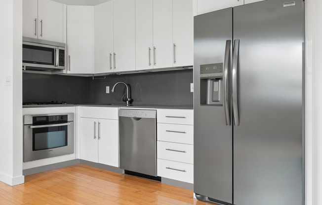 479 W 152 ST