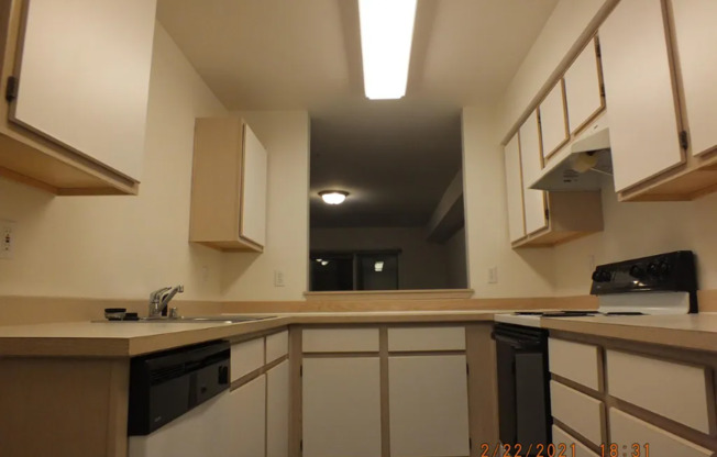 12549 28 AVE NE