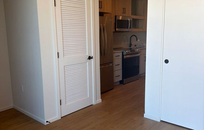 Studio, 1 bath, 354 sqft, $2,395, Unit 707