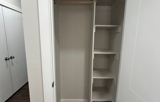 2 beds, 2 baths, 915 sqft, $1,595, Unit 226 - B915 Corner Unit