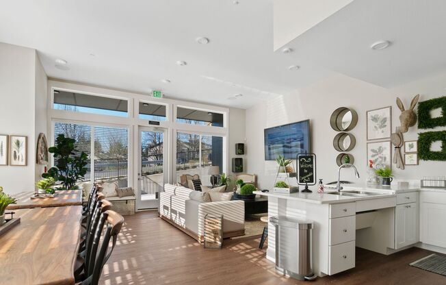 1 bed, 1 bath, 539 sqft, $1,725, Unit C-400